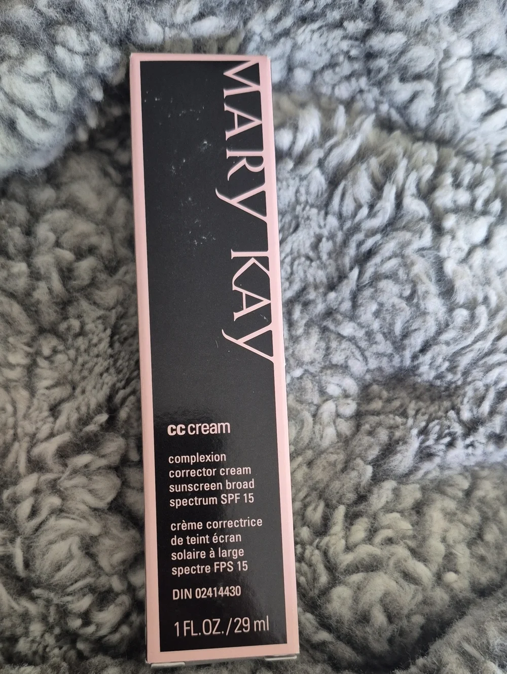 Mary Kay 🖤 Very Deep CC Cream SPF 15 –